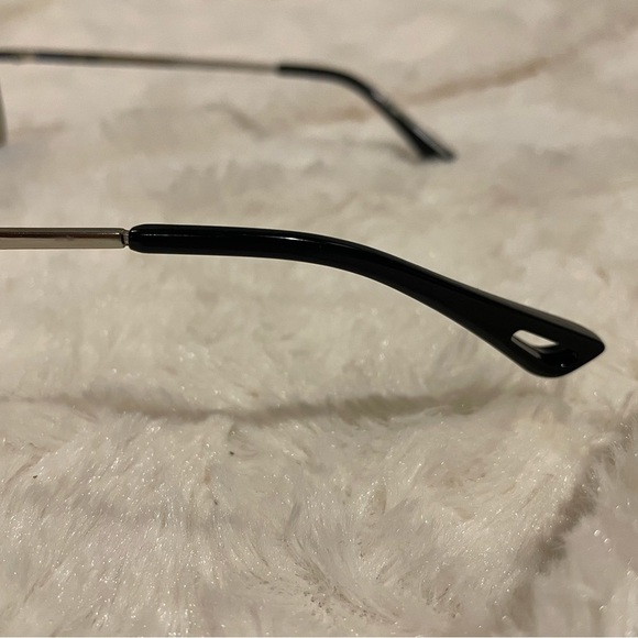 Cute designer like sunglasses - Picture 6 of 9